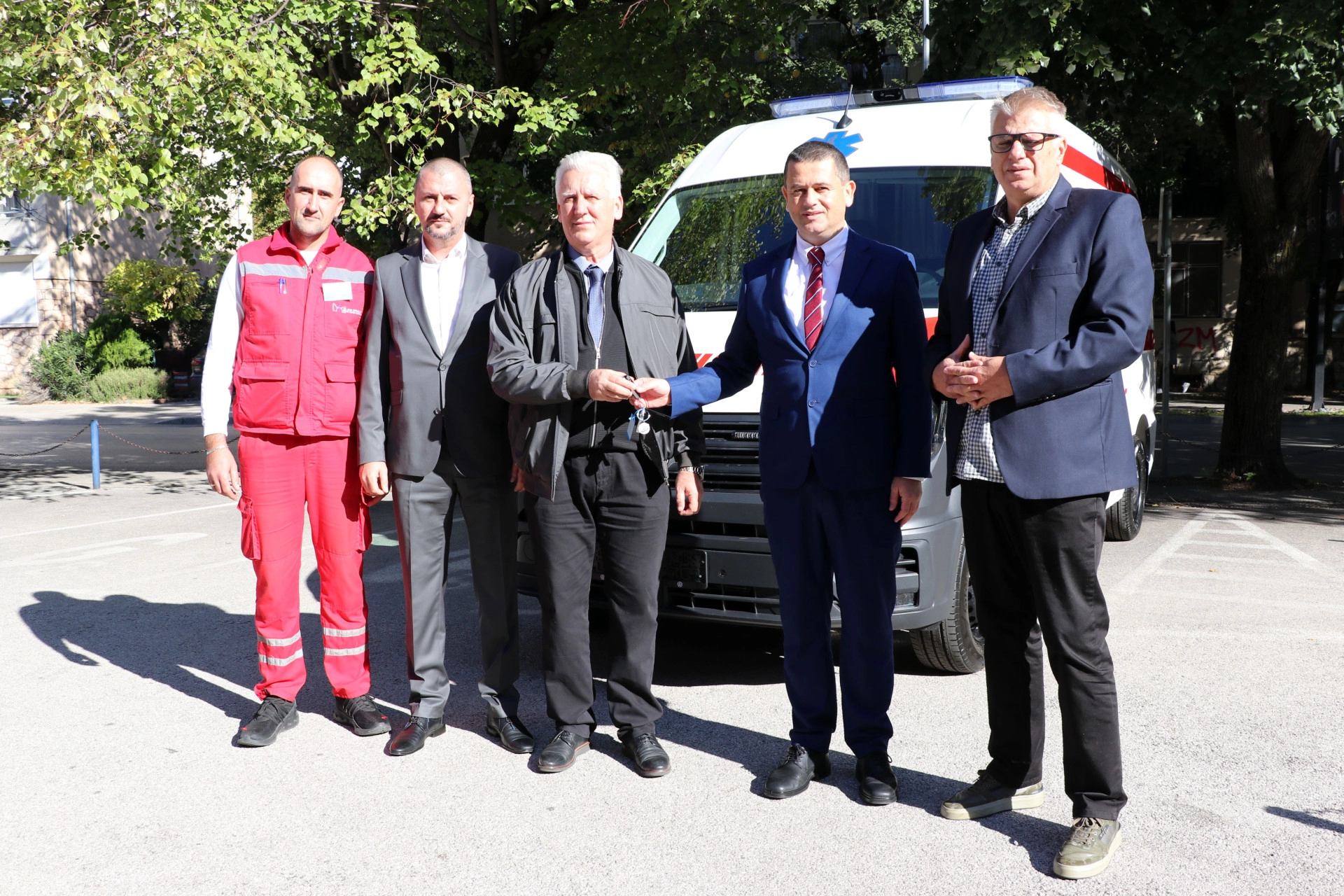 Vlada HNŽ-a donirala novo vozilo hitne pomoći Domu zdravlja Stari grad Mostar